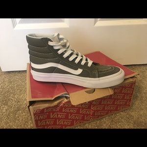 Vans brand new size 7 dark olive green